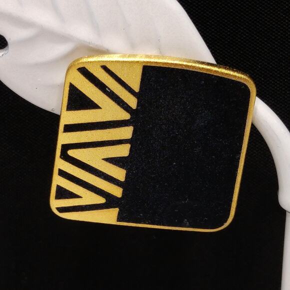 Laurel Burch "Naito" Post Earrings, Black Cloisonné, Gold Plated, 1980s Vintage - Picture 3 of 10